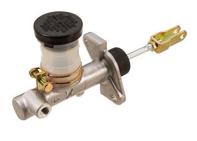 1984 Nissan Maxima Clutch Master Cylinder
