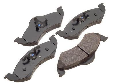 2003 Dodge Dakota Brake Pad Set