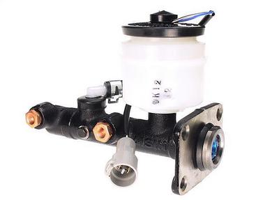 1983 Toyota Land Cruiser Brake Master Cylinder